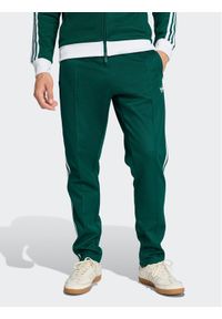 Adidas - adidas Spodnie dresowe CLASSIC Zielony Slim Fit. Kolor: zielony. Materiał: dresówka #1