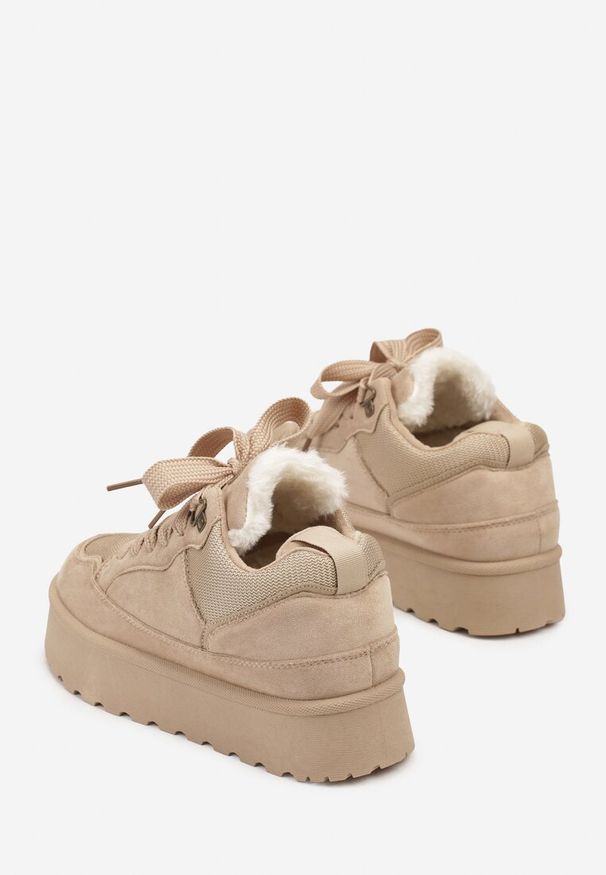 Born2be - Ciemnobeżowe Sznurowane Sneakersy Śniegowce na Grubej Podeszwie Vamitte. Okazja: na co dzień, na spacer. Kolor: beżowy. Materiał: jeans, futro. Sport: turystyka piesza