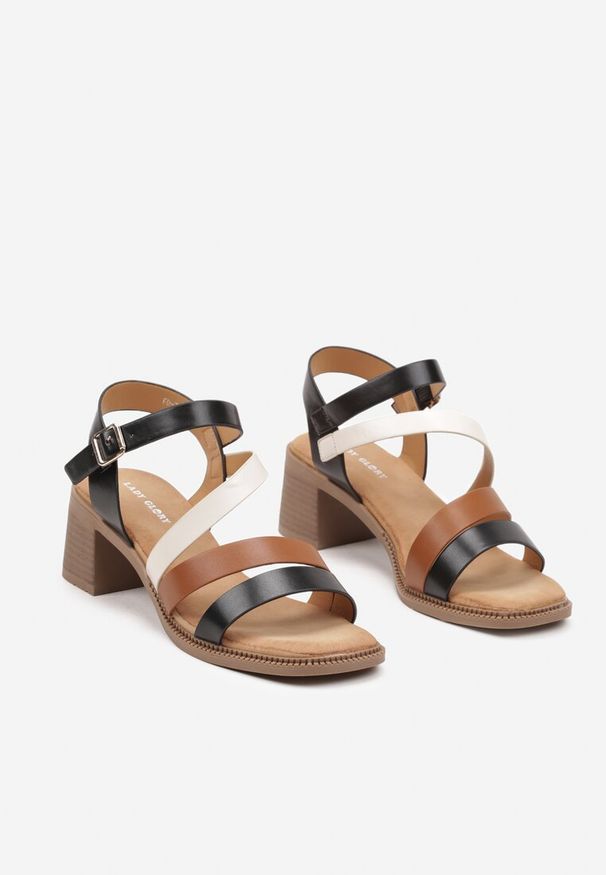 Renee - Czarne Casualowe Sandały na Słupku Ellederima. Okazja: na co dzień. Nosek buta: otwarty. Kolor: czarny. Materiał: jeans. Sezon: lato. Obcas: na słupku. Styl: casual