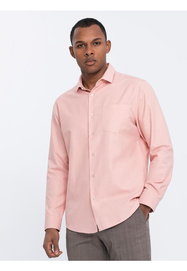 Ombre Clothing - Męska koszula z kieszenią REGULAR FIT - różowa V5 OM-SHCS-0148 - XXL. Kolor: różowy. Materiał: bawełna, poliester. Długość rękawa: długi rękaw. Długość: długie