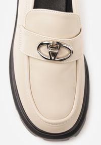 Born2be - Beżowe Mokasyny na Grubej Podeszwie z Ozdobną Klamrą Kikirra. Okazja: na co dzień. Zapięcie: klamry. Kolor: beżowy. Materiał: len. Styl: casual, elegancki, klasyczny #3