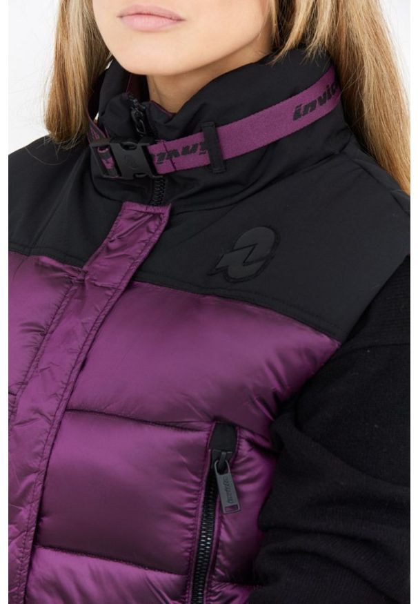 Invicta - INVICTA Fioletowy puchowy krótki bezrękawnik damski, Rozmiar L. Kolor: fioletowy. Materiał: puch, poliamid. Długość rękawa: bez rękawów. Długość: krótkie