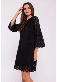 Stylove - Czarna sukienka koronkowa elegancka trapezowa. Okazja: na imprezę. Kolor: czarny. Materiał: koronka. Wzór: gładki, koronka. Typ sukienki: trapezowe. Styl: elegancki, wizytowy #3