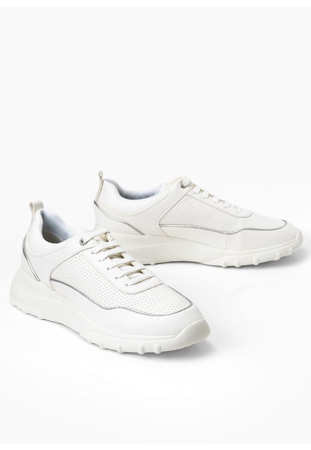 Geox - Sneakersy damskie białe GEOX D ALLENIEE. Okazja: do pracy, na spacer, na co dzień. Kolor: biały. Sport: turystyka piesza