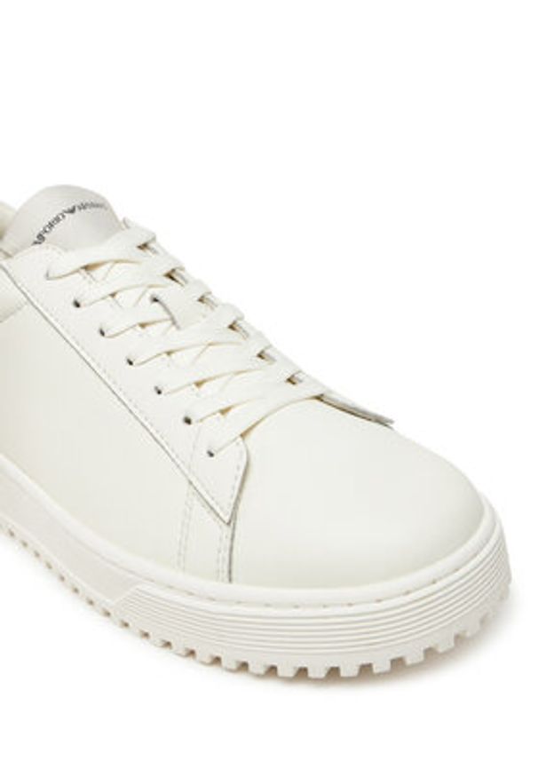 Emporio Armani Sneakersy X4X690 XF846 00894 Biały. Kolor: biały. Materiał: skóra