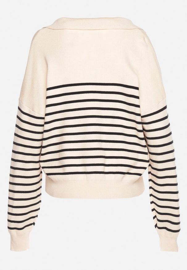Born2be - Beżowy Sweter w Paski z Wycięciem Kołnierzykiem Irilanesi. Kolor: beżowy. Materiał: materiał. Wzór: paski. Sezon: zima