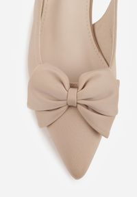 Born2be - Beżowe Sandały na Kaczuszce z Noskiem w Szpic z Kokardą Nepho. Okazja: na co dzień, na ślub cywilny, na wesele, na imprezę. Zapięcie: pasek. Kolor: beżowy. Obcas: na szpilce. Styl: casual, elegancki, wizytowy #9