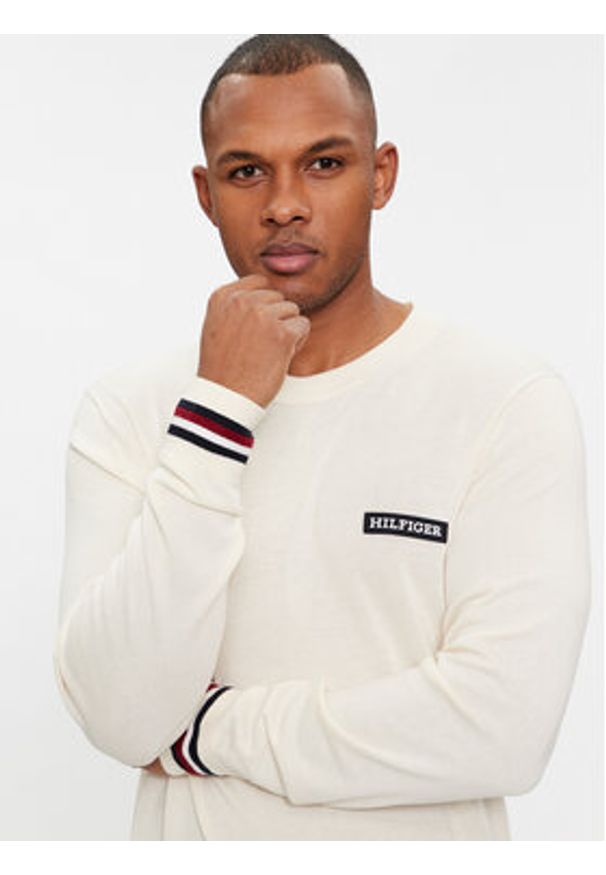 TOMMY HILFIGER - Tommy Hilfiger Sweter Global Stripe Crew Nk MW0MW33502 Écru Regular Fit. Materiał: bawełna