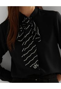 Lauren Ralph Lauren - LAUREN BY RALPH LAUREN - Czarna koszula z kokardą Relaxed Fit. Typ kołnierza: kokarda. Kolor: czarny. Materiał: tkanina. Długość rękawa: długi rękaw. Długość: długie. Wzór: prążki