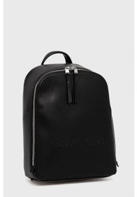 Calvin Klein plecak damski kolor czarny mały gładki. Kolor: czarny. Materiał: poliester. Wzór: gładki