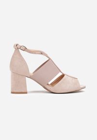 Born2be - Beżowe Sandały Peep Toe z Imitacji Zamszu Zdobione Cyrkoniami Weslie. Nosek buta: otwarty. Kolor: beżowy. Materiał: zamsz. Wzór: aplikacja #3