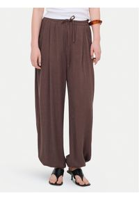 only - ONLY Spodnie materiałowe Siesta 15373197 Brązowy Regular Fit. Kolor: brązowy. Materiał: wiskoza #1
