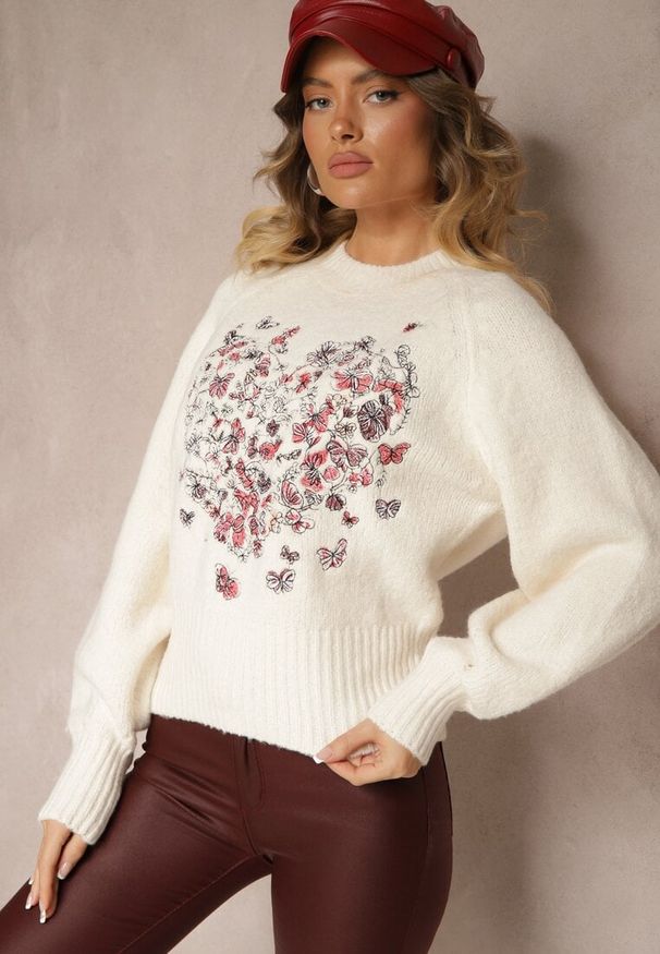 Renee - Jasnobeżowy Sweter z Bawełną i Wzorem w Motyle Galedi. Okazja: na co dzień. Kolor: beżowy. Materiał: bawełna. Styl: elegancki, casual