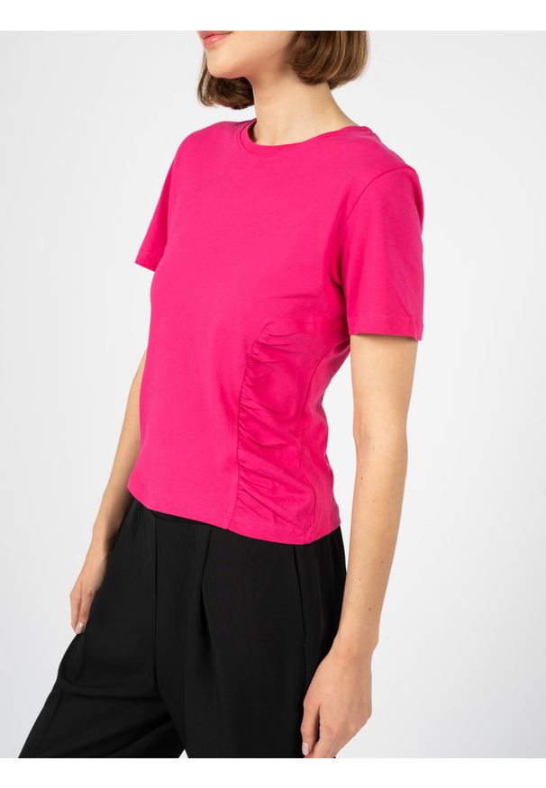 Silvian Heach T-Shirt | CVP23123TS | Kobieta | Różowy. Kolor: różowy. Materiał: bawełna. Długość rękawa: krótki rękaw. Długość: krótkie
