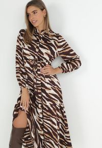 Born2be - Brązowo-Beżowa Sukienka Rozkloszowana w Tygrysie Paski Ralfi. Kolor: brązowy. Materiał: tkanina. Wzór: paski #5