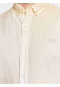 Guess Koszula M3GH65 WFDS1 Beżowy Regular Fit. Kolor: beżowy. Materiał: bawełna