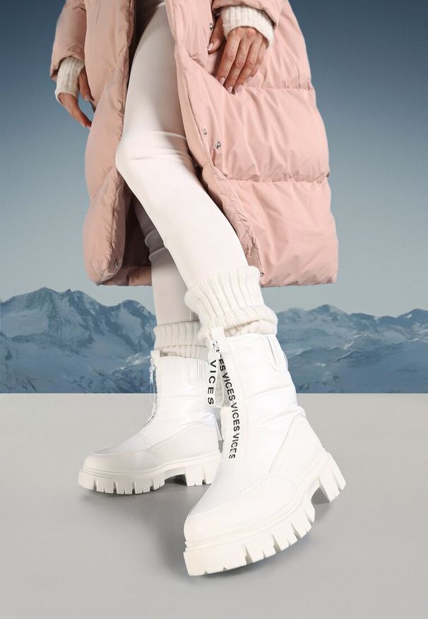 Born2be - Białe Śniegowce na Grubej Podeszwie z Suwakiem Cresandi. Okazja: na co dzień, na spacer. Kolor: biały. Materiał: futro, skóra. Sezon: zima. Styl: casual