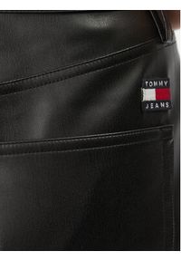 Tommy Jeans Spodnie z imitacji skóry Julie DW0DW16945 Czarny Straight Fit. Kolor: czarny. Materiał: skóra #3