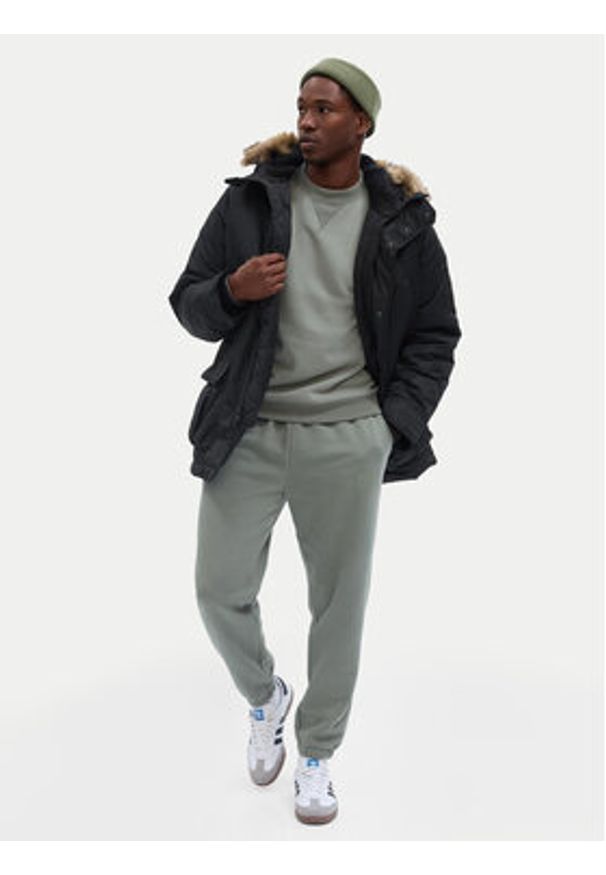 GAP - Gap Kurtka zimowa 726377-01 Czarny Regular Fit. Kolor: czarny. Materiał: syntetyk. Sezon: zima