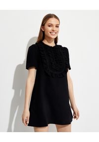 SELF PORTRAIT - Czarna sukienka mini z krepy. Kolor: czarny. Materiał: koronka. Wzór: koronka, aplikacja. Długość: mini