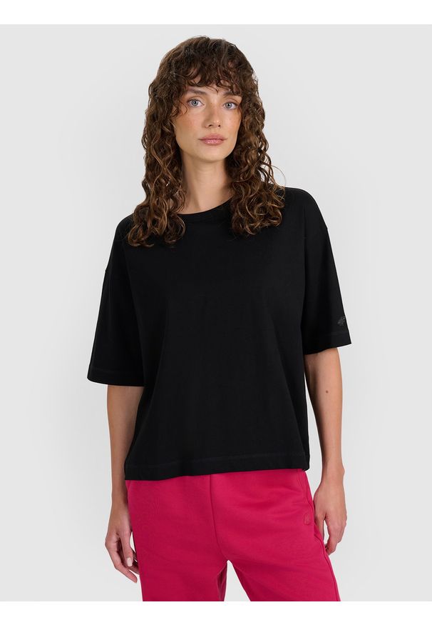 4f - 4F T-shirt oversize gładki damski - czarny XS. Okazja: na co dzień. Kolor: czarny. Materiał: bawełna, jersey. Długość rękawa: krótki rękaw. Długość: krótkie. Wzór: gładki. Styl: klasyczny, casual, sportowy