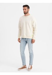 Ombre Clothing - Klasyczna bluza dresowa unisex z okrągłym dekoltem – kremowa V2 OU-SNBC-0104 - XL/XXL. Kolor: kremowy. Materiał: dresówka. Wzór: aplikacja. Styl: klasyczny #7