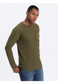 Ombre Clothing - Longsleeve męski o strukturze "wafla" - oliwkowy V3. Okazja: na co dzień. Kolor: oliwkowy. Materiał: bawełna. Długość rękawa: długi rękaw. Styl: klasyczny, sportowy, casual #4