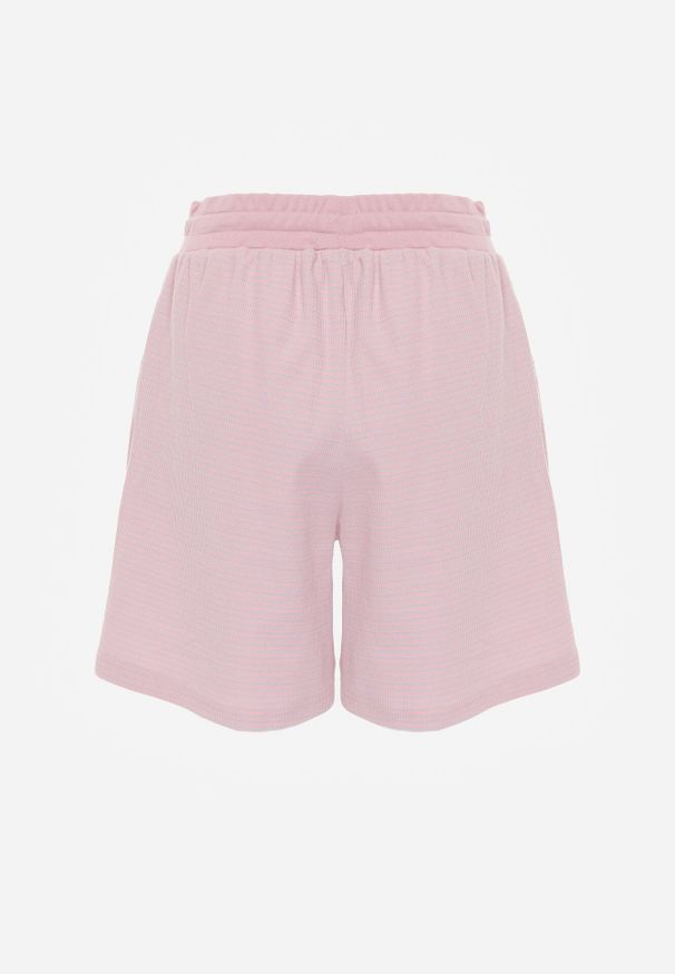 Born2be - Różowe Bawełniane Szorty Dresowe w Drobne Paseczki Wiązane na Sznurki Loregune. Okazja: do domu, na co dzień. Kolor: różowy. Materiał: bawełna, dresówka. Długość: krótkie. Wzór: gładki. Styl: elegancki, klasyczny, casual