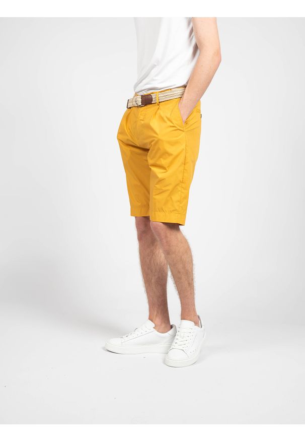 Antony Morato Szorty "Fred" | MMSH00135 FA900118 | Fred | Mężczyzna | Żółty. Okazja: na co dzień. Kolor: żółty. Materiał: bawełna. Styl: casual
