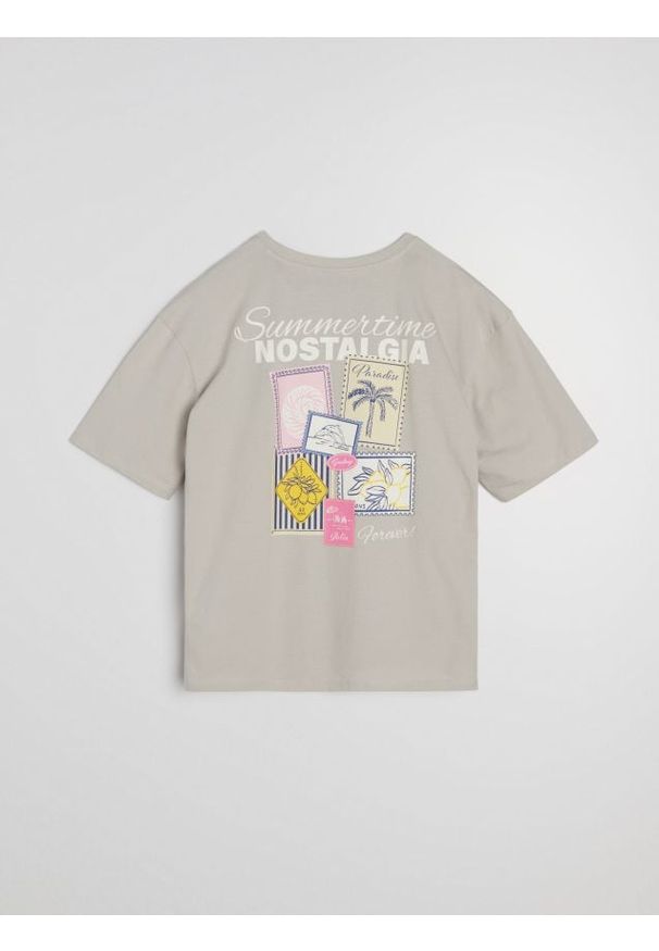 Sinsay - Bawełniana koszulka z nadrukiem wakacyjnym - beżowy. Kolor: beżowy. Materiał: bawełna. Wzór: nadruk. Styl: wakacyjny