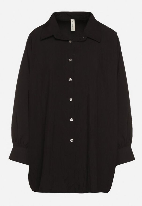 Born2be - Czarna Koszula z Wiskozą o Kroju Nietoperza Sonaretia. Okazja: na imprezę, na co dzień. Typ kołnierza: kołnierzyk klasyczny. Kolor: czarny. Materiał: wiskoza. Styl: elegancki, casual, klasyczny