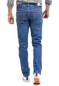 Wrangler - WRANGLER TEXAS SLIM MĘSKIE SPODNIE JEANSOWE BANGING W12SHN58Q 112142830 #7