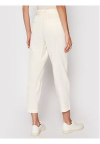 Marc O'Polo Spodnie materiałowe 103 0897 10045 Biały Regular Fit. Kolor: biały. Materiał: materiał, wiskoza