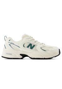 Buty dziecięce New Balance GR530CH – białe. Okazja: na uczelnię, na co dzień. Kolor: biały. Materiał: guma, materiał, syntetyk. Szerokość cholewki: normalna