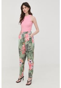Guess spodnie damskie kolor zielony szerokie high waist. Stan: podwyższony. Kolor: zielony. Materiał: tkanina, włókno #4