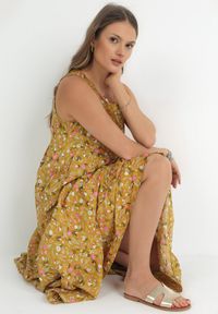 Born2be - Żółta Bawełniana Sukienka w Kwiaty na Szerokich Ramiączkach Aruena. Kolor: żółty. Materiał: bawełna. Długość rękawa: na ramiączkach. Wzór: kwiaty #2