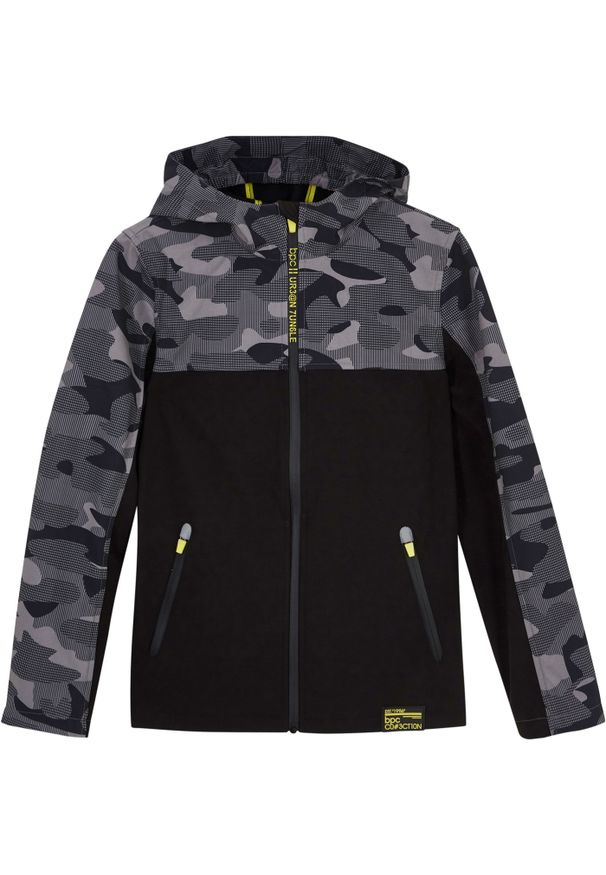 bonprix - Kurtka chłopięca softshell. Okazja: na co dzień. Kolor: czarny. Materiał: softshell. Wzór: moro. Styl: casual