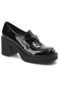 Czarne Półbuty Lamanti Skórzane Eleganckie Buty Na Obcasie. Okazja: do pracy, na spotkanie biznesowe. Zapięcie: bez zapięcia. Kolor: czarny. Materiał: skóra. Szerokość cholewki: normalna. Obcas: na obcasie. Styl: elegancki. Wysokość obcasa: średni