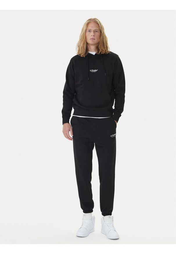 Jack & Jones - Jack&Jones Dres Soho 12288673 Czarny Relaxed Fit. Kolor: czarny. Materiał: bawełna
