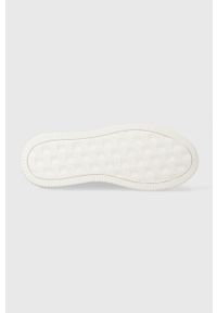 Calvin Klein Jeans sneakersy skórzane CHUNKY CUPSOLE LACEUP LTH WN kolor biały YW0YW01202. Nosek buta: okrągły. Kolor: biały. Materiał: skóra. Obcas: na platformie #2
