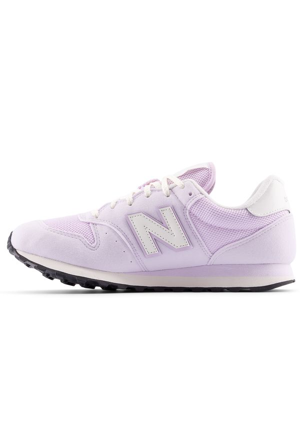 Buty damskie New Balance GW500PRS - fioletowe. Okazja: na co dzień. Kolor: fioletowy. Materiał: guma, zamsz. Szerokość cholewki: normalna