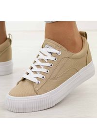 Beżowe trampki damskie American Club Lh114. Okazja: na co dzień. Zapięcie: sznurówki. Kolor: beżowy. Materiał: tkanina. Szerokość cholewki: normalna. Sezon: wiosna, lato. Obcas: na platformie. Styl: casual, klasyczny, sportowy, wakacyjny #1