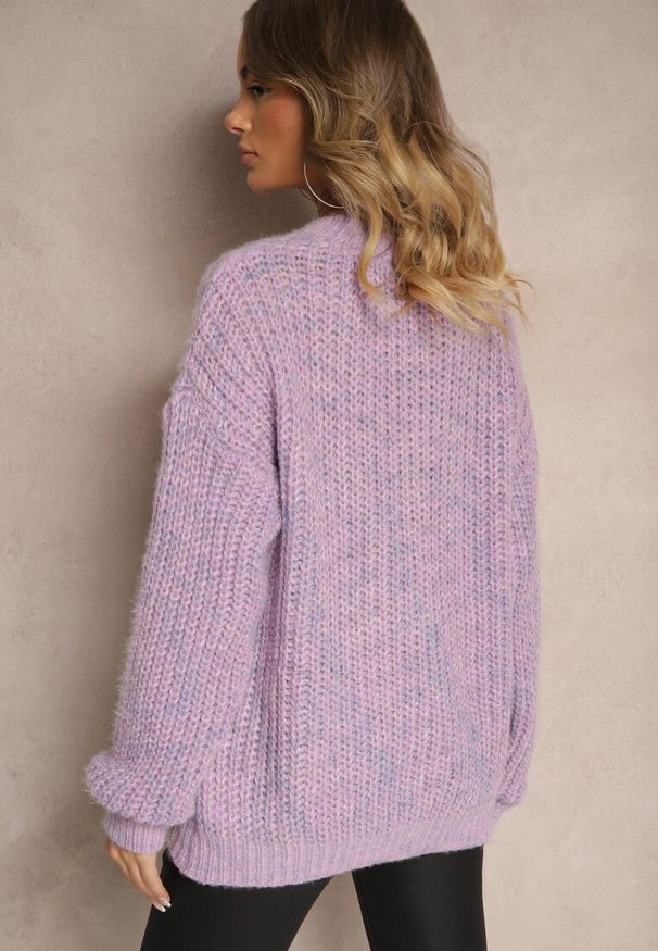 Renee - Fioletowy Sweter z Wełną Ozdobiony Tłoczeniem Ecrisevia. Okazja: na co dzień. Kolor: fioletowy. Materiał: wełna. Wzór: aplikacja. Styl: elegancki, casual