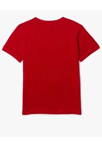 Lacoste - LACOSTE - Czerwony t-shirt z haftowanym logo. Kolor: czerwony. Materiał: prążkowany, jersey, bawełna. Wzór: haft