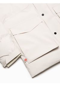 Ombre Clothing - Zimowa kurtka męska z odpinanym kapturem i kieszeniami cargo - kremowa V2 - Rozmiar: S. Kolor: kremowy. Materiał: poliester. Sezon: zima