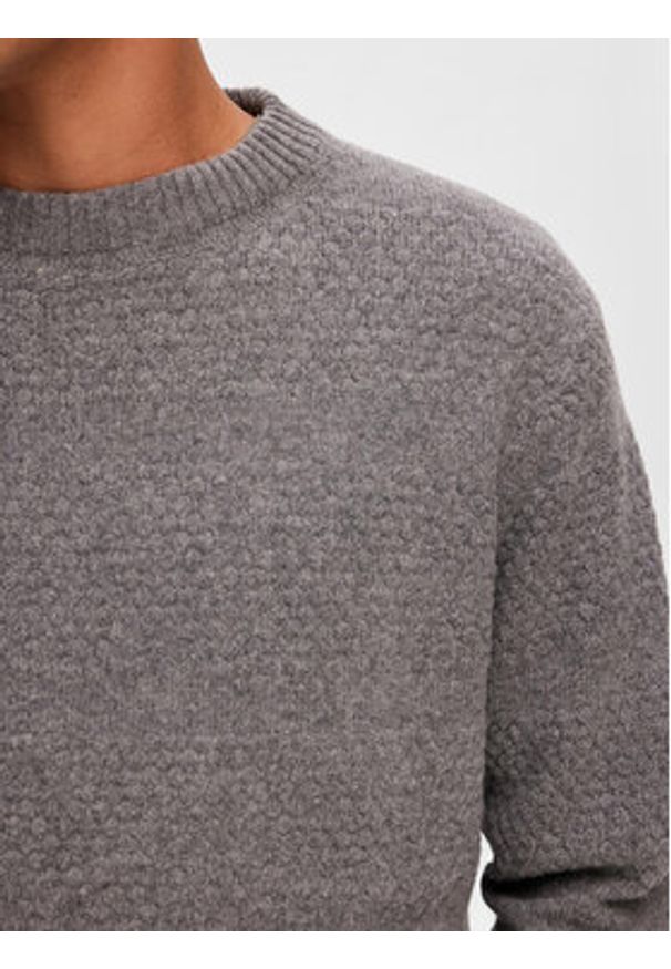 Selected Homme Sweter 16090155 Szary Regular Fit. Kolor: szary. Materiał: wełna