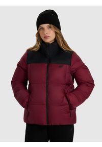 4f - 4F Kurtka puchowa z wypełnieniem syntetycznym damska - czerwona L. Okazja: na co dzień. Typ kołnierza: bez kaptura. Kolor: czerwony. Materiał: puch, syntetyk. Długość: długie. Sezon: zima. Styl: casual, klasyczny, sportowy #1