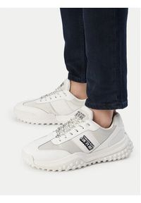 Versace Jeans Couture Sneakersy 80YA3SN4 Biały. Kolor: biały. Materiał: skóra #7