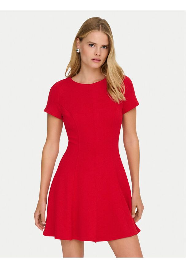 only - ONLY Sukienka codzienna Kenya 15370506 Czerwony Regular Fit. Okazja: na co dzień. Kolor: czerwony. Materiał: wiskoza. Typ sukienki: proste. Styl: casual