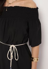 Born2be - Czarna Sukienka z Wiskozą Bawełną Hiszpańskim Dekoltem i Sznurkiem Lilarenne. Okazja: na co dzień. Kolor: czarny. Materiał: bawełna, wiskoza. Sezon: lato. Styl: elegancki, casual #4